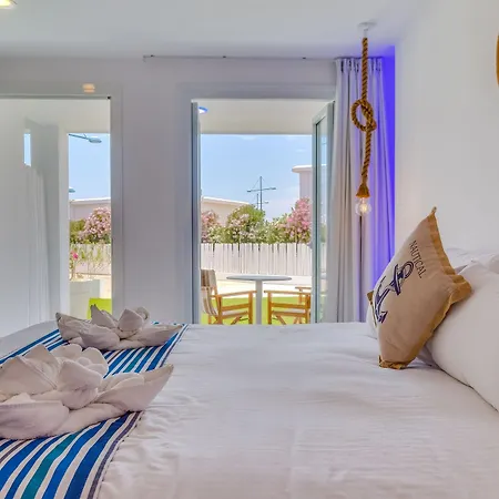 Blue Harbour Boutique 3*