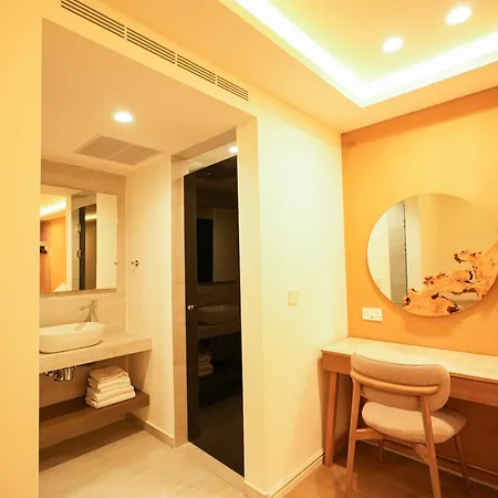 Blue Harbour Boutique 4* Aya Napa