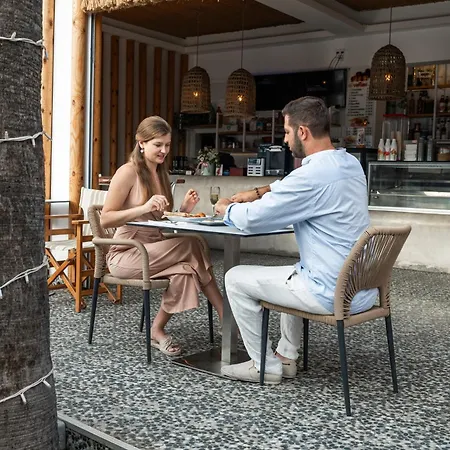 Blue Harbour Boutique Aparthotel