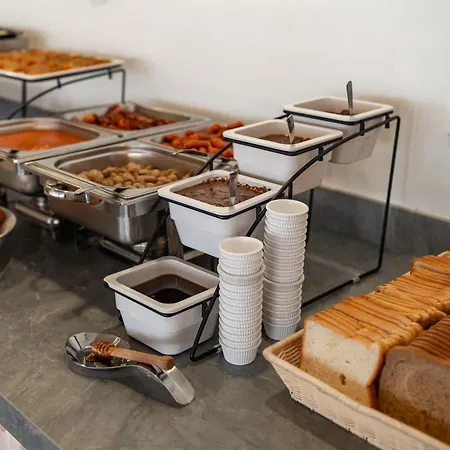 Blue Harbour Boutique 圣纳帕