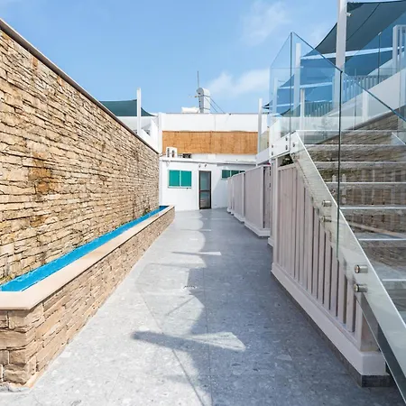 Blue Harbour Boutique 4*