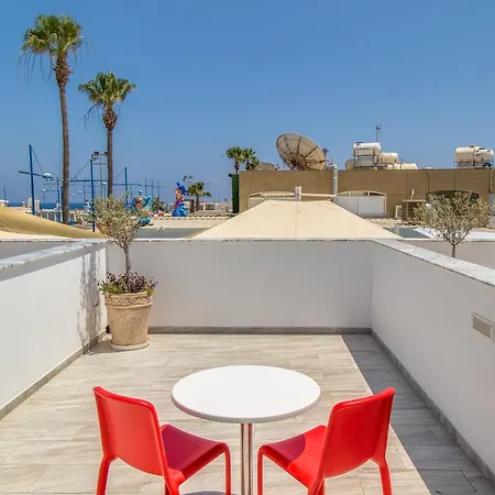 Blue Harbour Boutique 4*