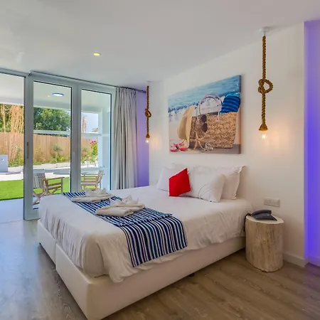 公寓式酒店 Blue Harbour Boutique 圣纳帕