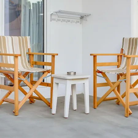 Blue Harbour Boutique 公寓式酒店 圣纳帕