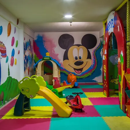 Blue Harbour Boutique 圣纳帕