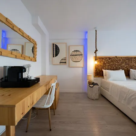 Lägenhetshotell Blue Harbour Boutique 4*