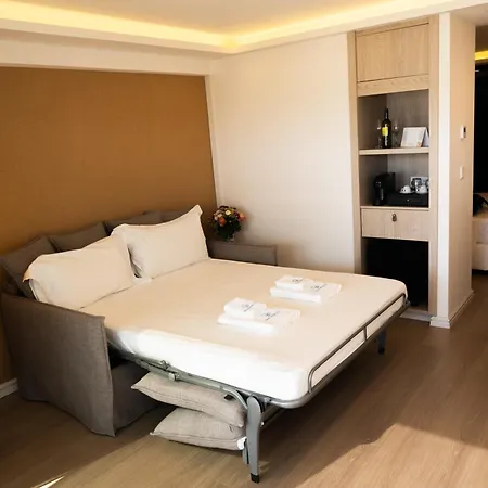Blue Harbour Boutique 4*