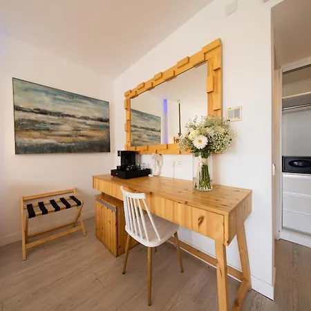 Blue Harbour Boutique Aparthotel