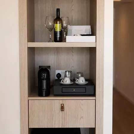Blue Harbour Boutique 4*