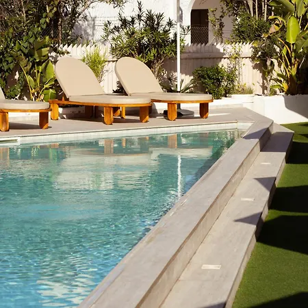 Blue Harbour Boutique 4*