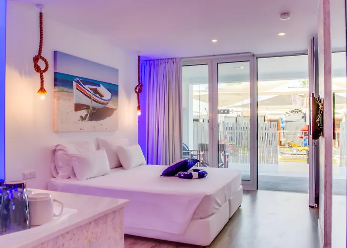 Blue Harbour Boutique Ayia Napa