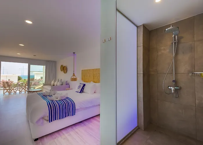 Blue Harbour Boutique 4*