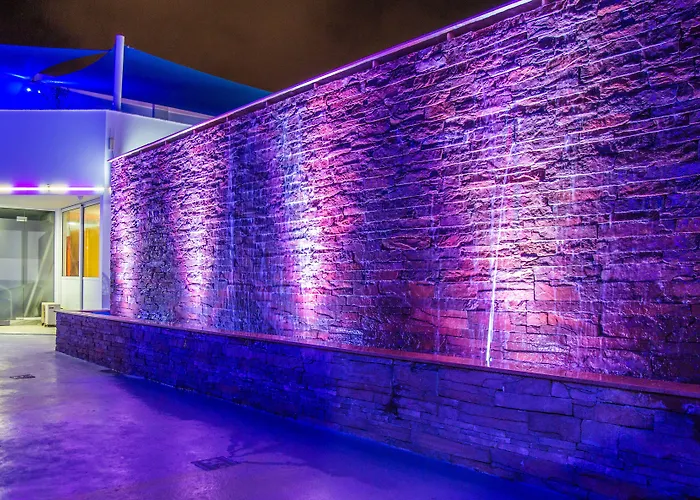 Blue Harbour Boutique Aparthotel 4*