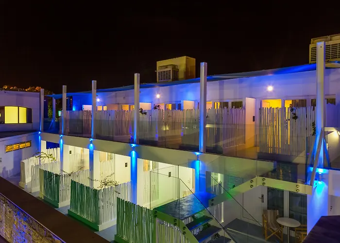 Lägenhetshotell Blue Harbour Boutique 4*