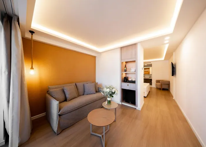 Blue Harbour Boutique Ayia Napa