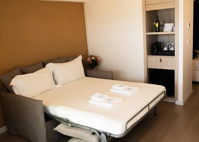 Blue Harbour Boutique 4*