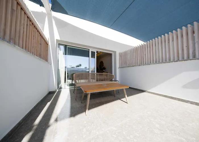 Blue Harbour Boutique Aparthotel