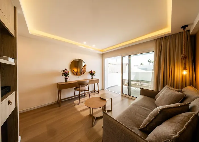 Blue Harbour Boutique