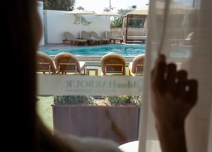 Blue Harbour Boutique 4*