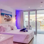 Blue Harbour Boutique Ajia Napa