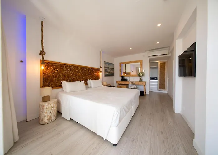 Aparthotel Blue Harbour Boutique 4*