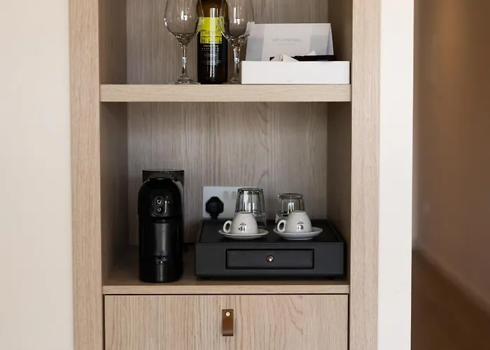 Blue Harbour Boutique 4*